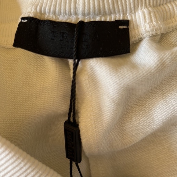 🧚♀️Prada logo-plaque high-waisted shorts 🧚♀️ - Picture 4 of 8